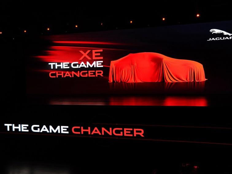捷豹XE 2015款 XE 2.0T 240PS R-SPORT车展活动图片
