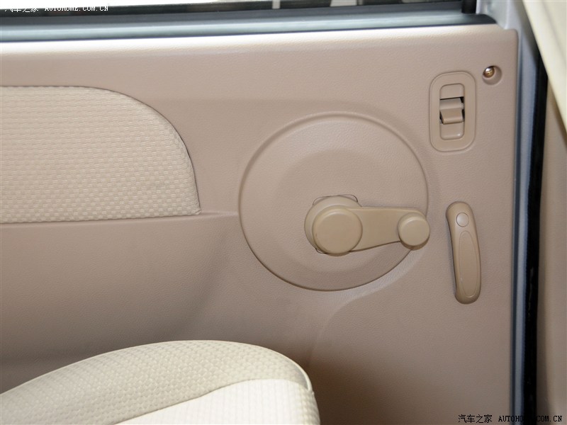 优雅2代 2013款 1.5L舒适型车厢座椅图片