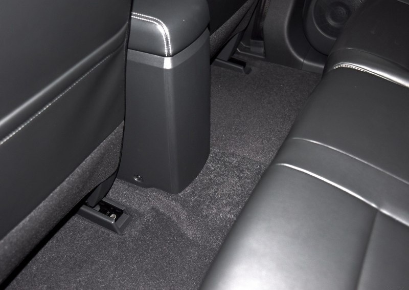 科雷傲 2016款 2.0L 两驱时尚版车厢座椅图片