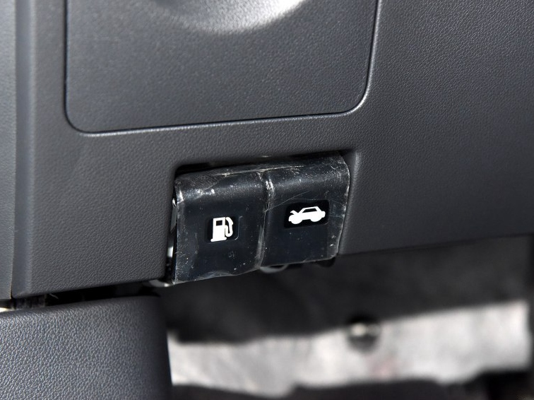 科雷傲 2015款 2.5L 四驱舒适版中控方向盘图片