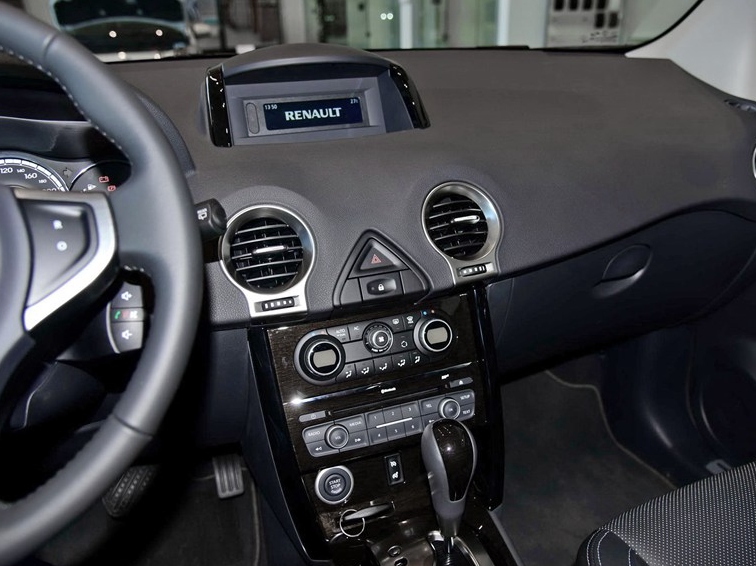 科雷傲 2015款 2.5L 两驱舒适版中控方向盘图片