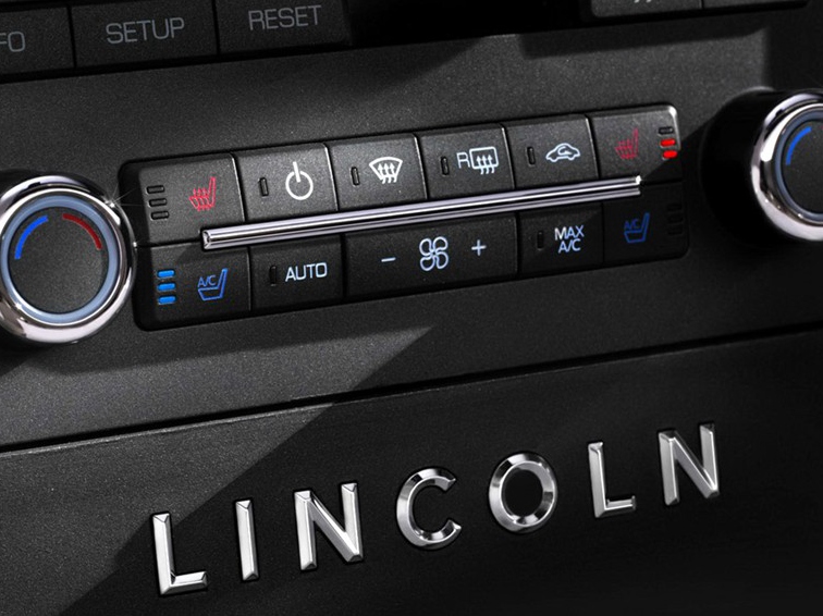 林肯MKS 2010款 3.5L EcoBoost AWD中控方向盘图片