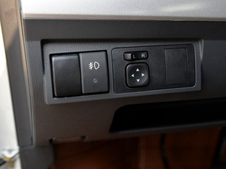 北斗星 2015款 1.4L 手动全能升级型中控方向盘图片