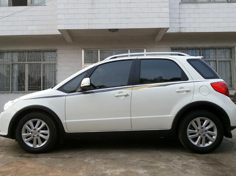 天语 SX4 2013款 酷锐 1.6L 手动灵动型图片