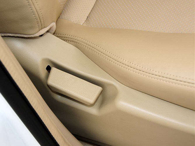 景逸SUV 2012款 1.6L 尊享型车厢座椅图片