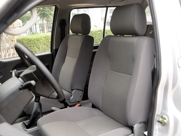 菱智 2013款 V3 1.5L 7座舒适型车厢座椅图片