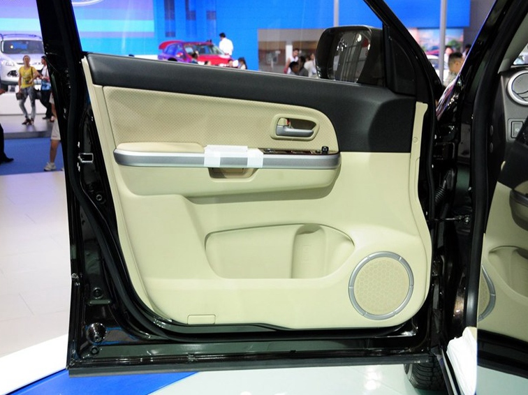 超级维特拉 2012款 2.4L AT豪华导航5门版车厢座椅图片