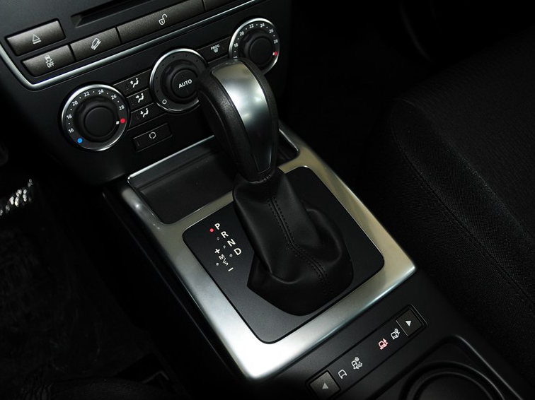 神行者2 2014款 2.2T SD4 S柴油版中控方向盘图片