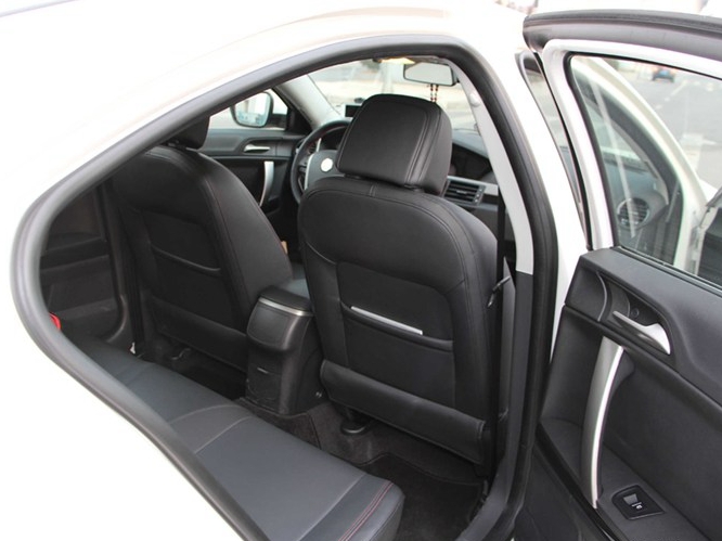MG6 2014款 掀背 1.8T 自动性能版车厢座椅图片