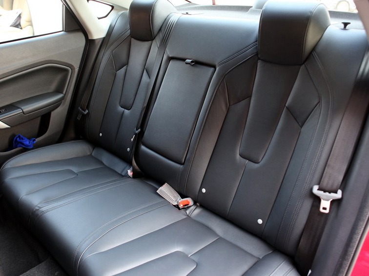 锐行 2015款 1.4TGI 自动旗舰版车厢座椅图片