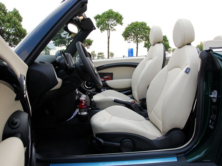 MINI 2011款 1.6L COOPER CABRIO车厢座椅图片