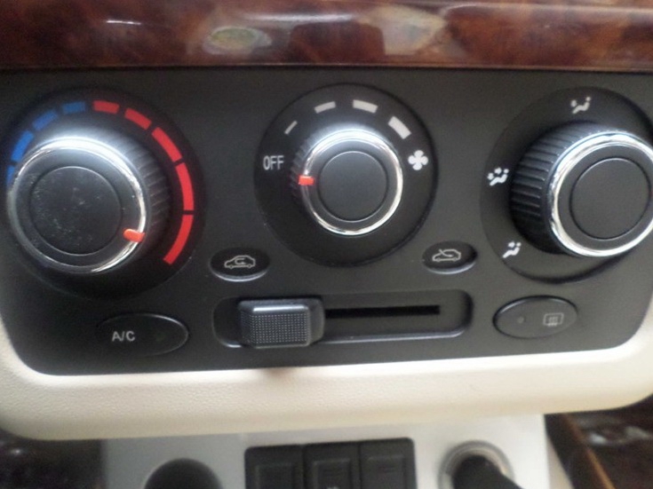 风光 2013款 1.5L精典型中控方向盘图片