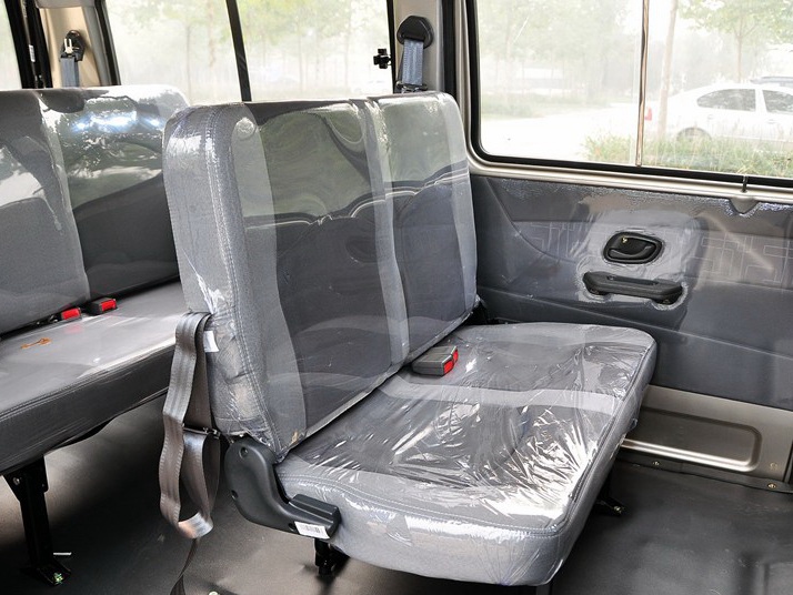 东风小康K07 2013款 1.2L精典型DK12-01车厢座椅图片