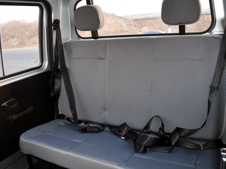 东风小康K02 2015款 1.1L长轴基本型AF11-05车厢座椅图片