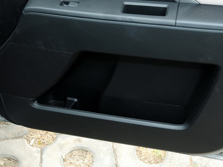 马自达5 2013款 2.0L 手动舒适型车厢座椅图片