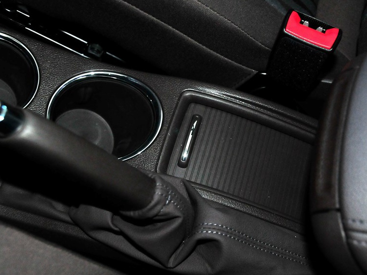 赛飞利 2013款 1.4T 五座舒适型中控方向盘图片