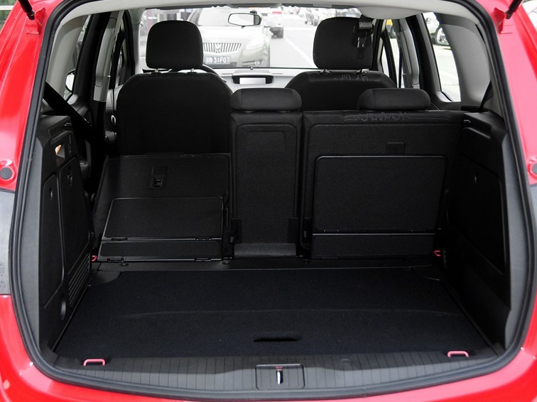 麦瑞纳 2013款 1.4T 舒适型车厢座椅图片