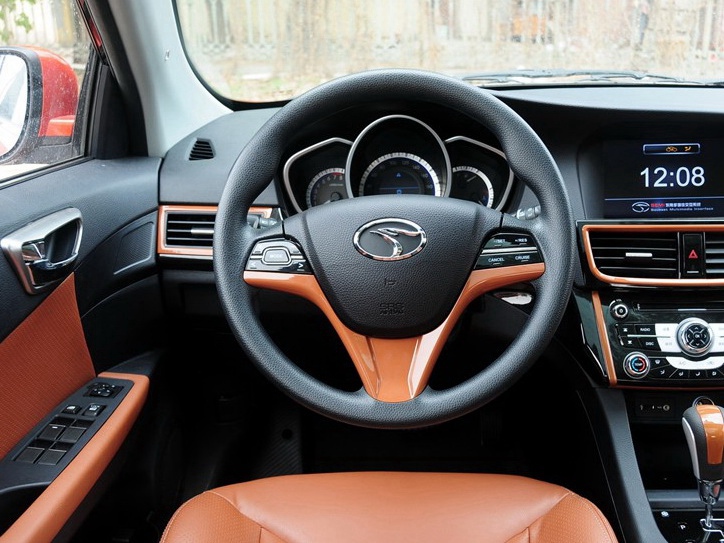 V6菱仕 2013款 1.5L CVT精英女性版中控方向盘图片