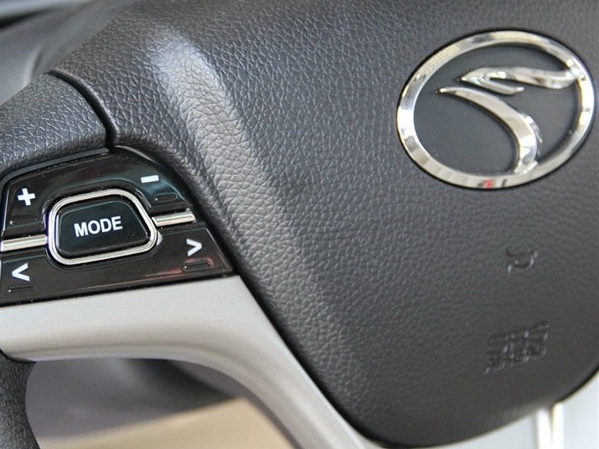 V6菱仕 2013款 1.5L 手动精英版中控方向盘图片