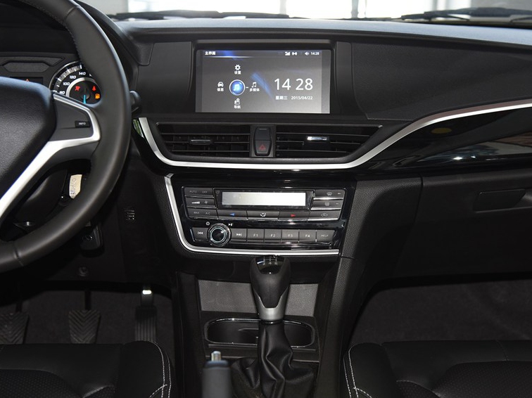 V6菱仕 2015款 CROSS 1.5L 手动智尊型中控方向盘图片