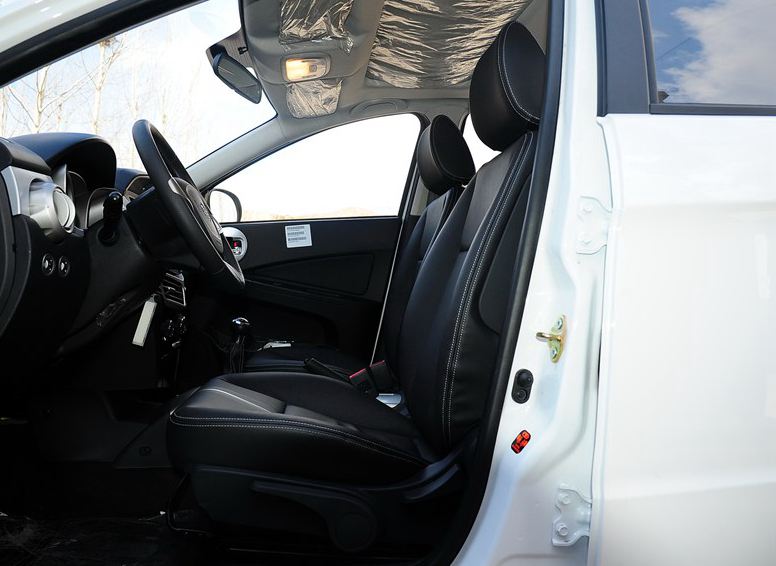 欧朗 2014款 两厢 1.5L 手动豪华型车厢座椅图片