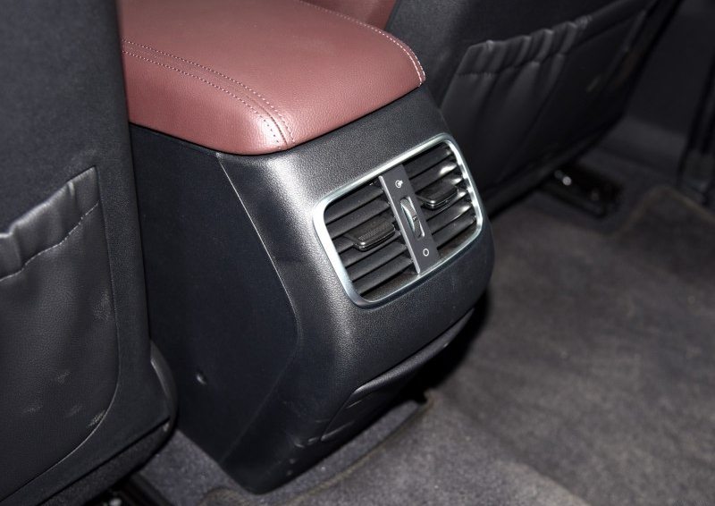 起亚K5 2016款 2.0T 自动PREMIUM车厢座椅图片