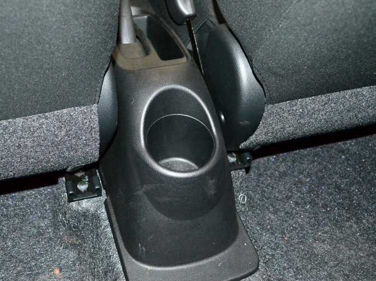 玛驰 2010款 1.5L 手动易型版车厢座椅图片