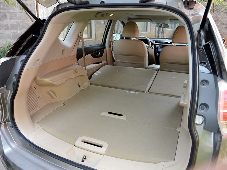 奇骏 2014款 2.0L CVT智领版 2WD车厢座椅图片