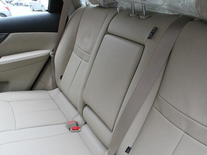 奇骏 2014款 2.0L CVT智驱版 4WD车厢座椅图片