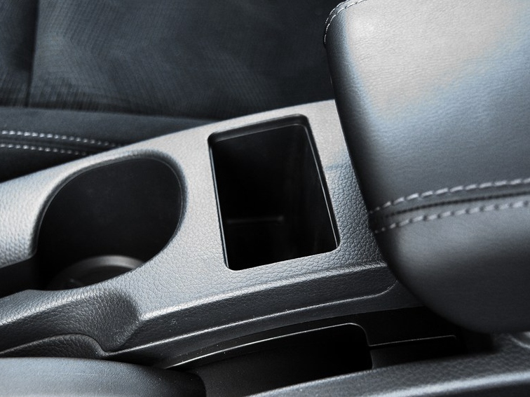 奇骏 2014款 2.0L 手动时尚版 2WD中控方向盘图片