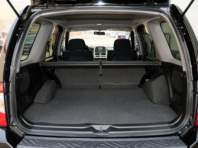 帕拉丁 2013款 2.4L 两驱标准型 国IV车厢座椅图片