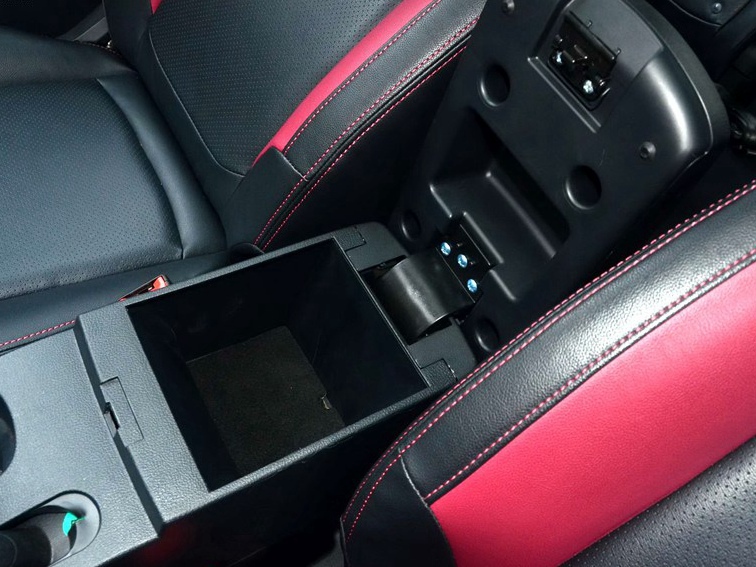 幻速S2 2014款 1.5L 手动尊贵型车厢座椅图片