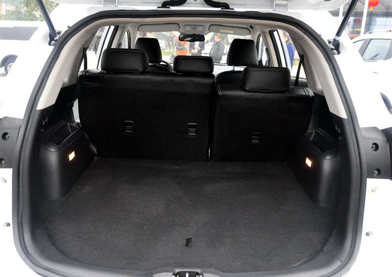 北汽幻速S6 2016款 1.5T 手动风尚型车厢座椅图片