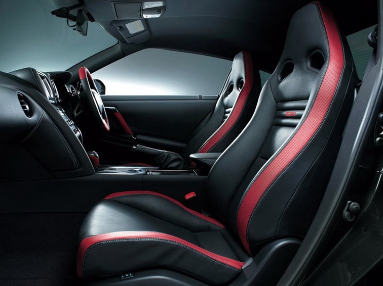 日产GT-R 2015款 3.8T 动感酷黑内饰版车厢座椅图片