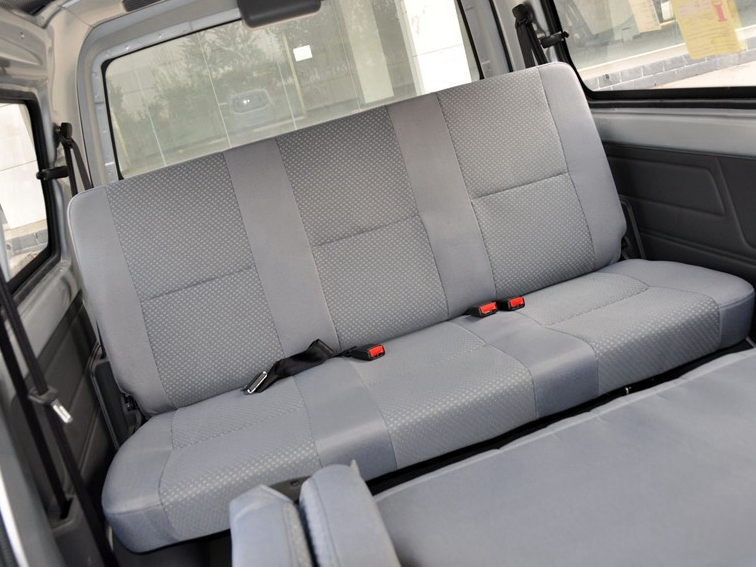 2013款 1.2L超值版 基本型CNGA12车厢座椅图片