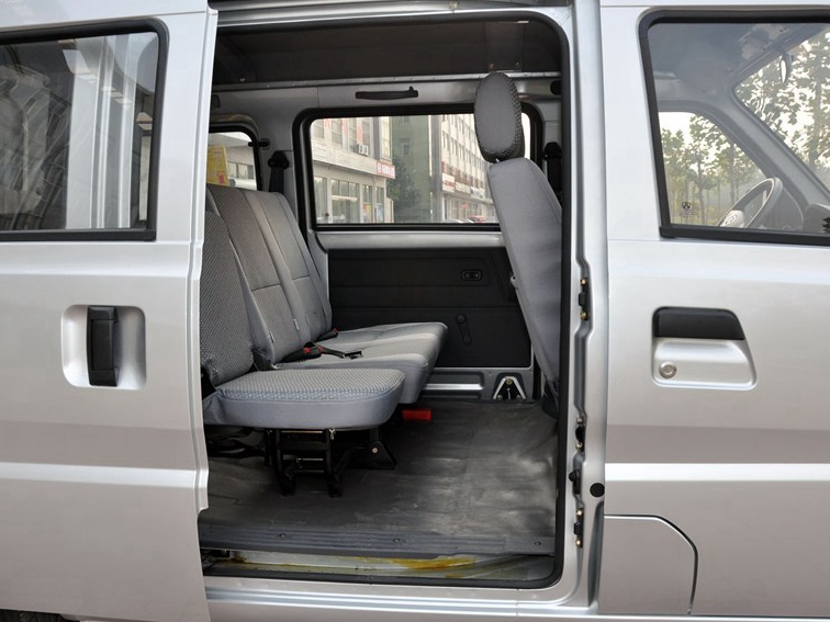 2013款 1.2L超值版 基本型CNGA12车厢座椅图片