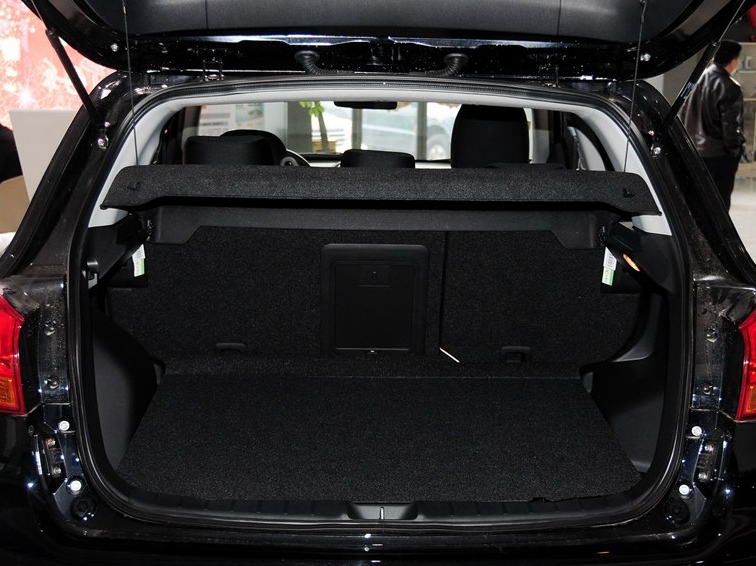 劲炫ASX 2013款 2.0L 手动两驱舒适版车厢座椅图片