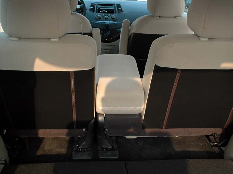 格蓝迪 2009款 2.4 七座舒适版车厢座椅图片