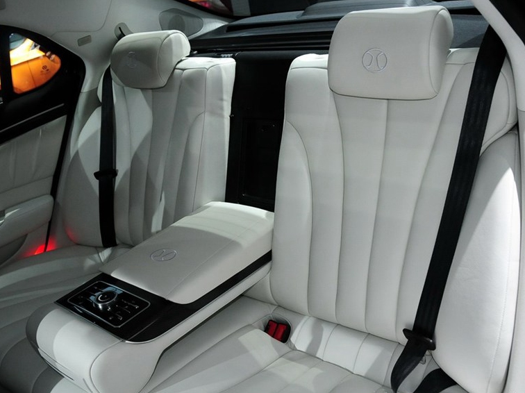 绅宝D80 2015款 2.3T 豪华型车厢座椅图片