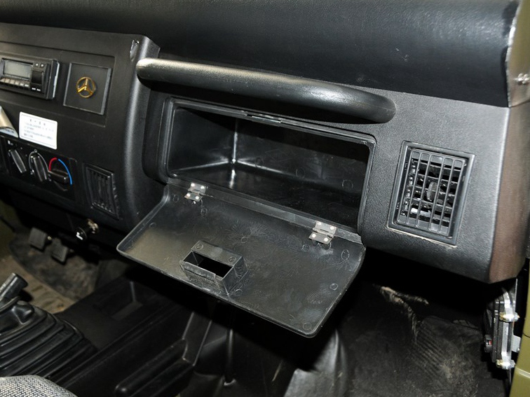 BJ 212 2012款 四驱汽油舒适型中控方向盘图片