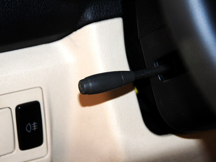 骑士S12 2011款 2.2L 四驱豪华型中控方向盘图片
