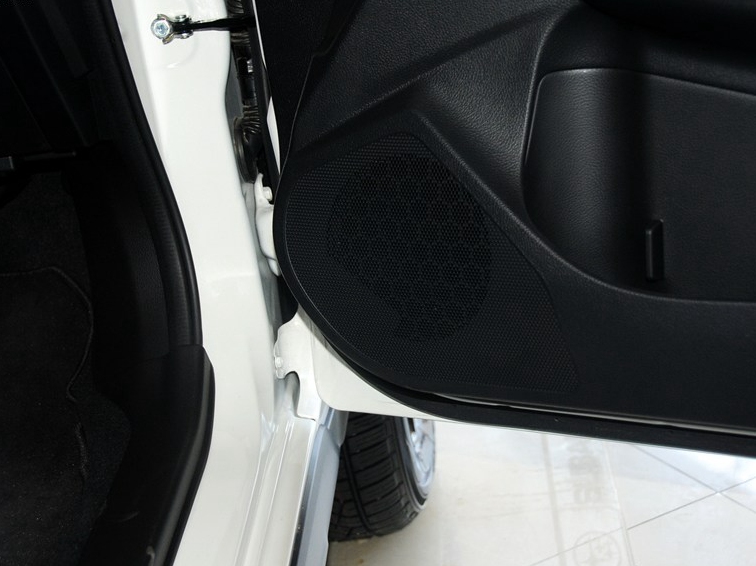 斯巴鲁XV 2014款 2.0L 舒适版车厢座椅图片