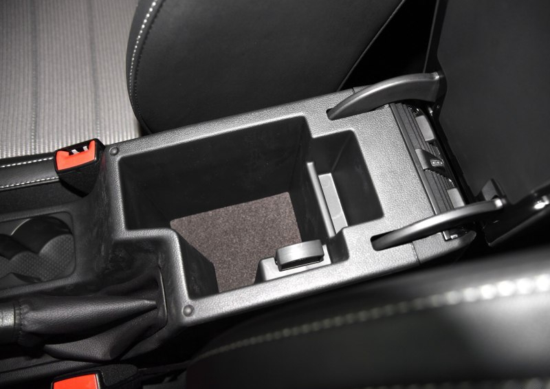 明锐 2016款 1.6L 自动创行版车厢座椅图片