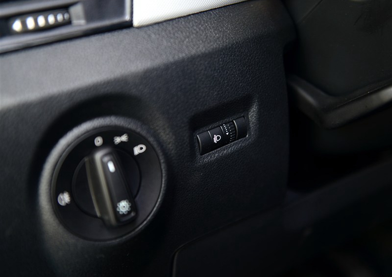 晶锐 2015款 1.4L 自动前行版中控方向盘图片