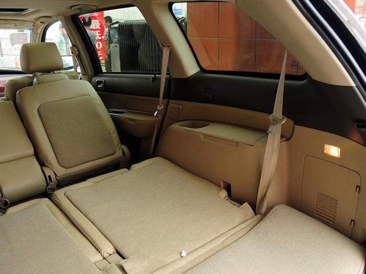 威麟V5 2012款 2.0L 自动豪华型车厢座椅图片
