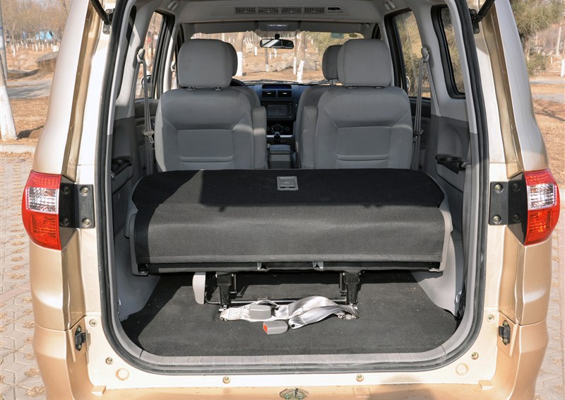 福瑞达M50 2015款 1.5L公务舱BJ415B车厢座椅图片