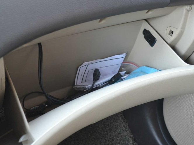 悦动 2011款 1.6L 手动舒适型中控方向盘图片