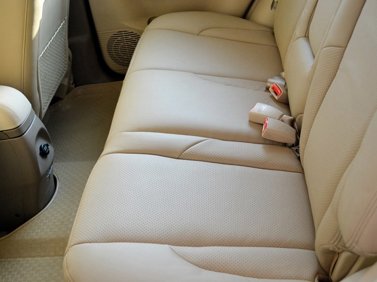 途胜 2013款 2.0L 手动两驱舒适型车厢座椅图片
