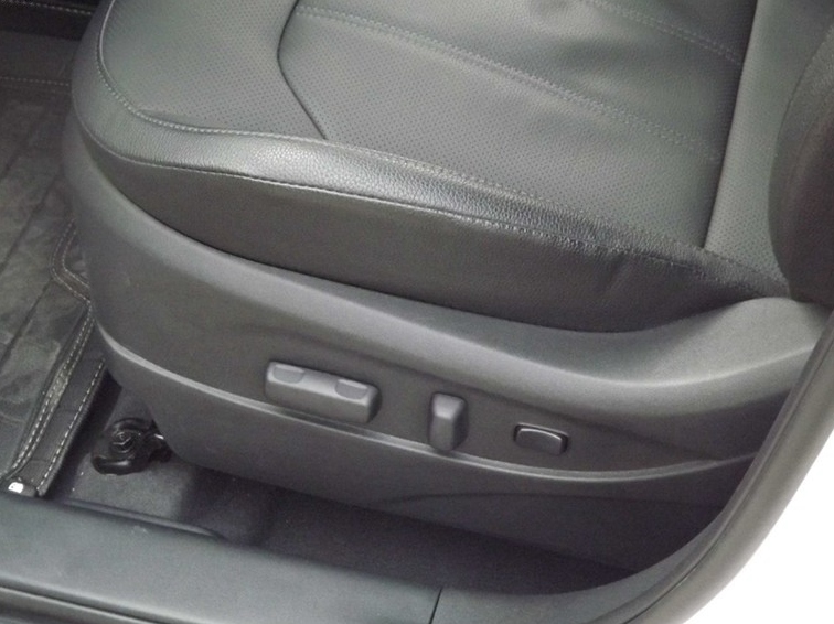 北京现代ix35 2013款 2.4L 自动两驱领先型GLX 国IV车厢座椅图片