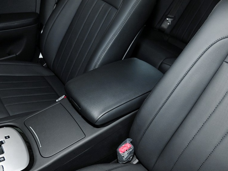 劳恩斯 2012款 3.0L GDI豪华版车厢座椅图片